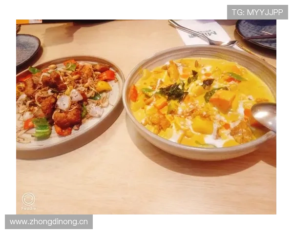 拉莫斯训练完顺手拎走健身房的蛋白粉当夜宵