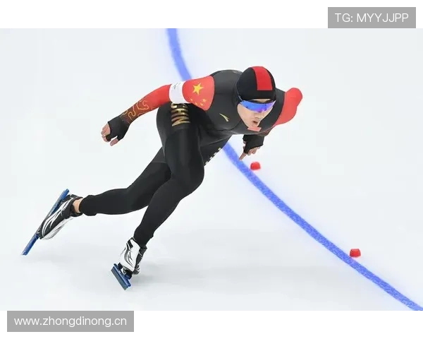 高亭宇训练完直接拎两袋冰块回家泡澡，这谁顶得住啊